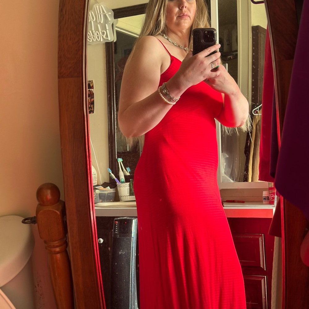 Floor length red for fitting dress size L sleeveless